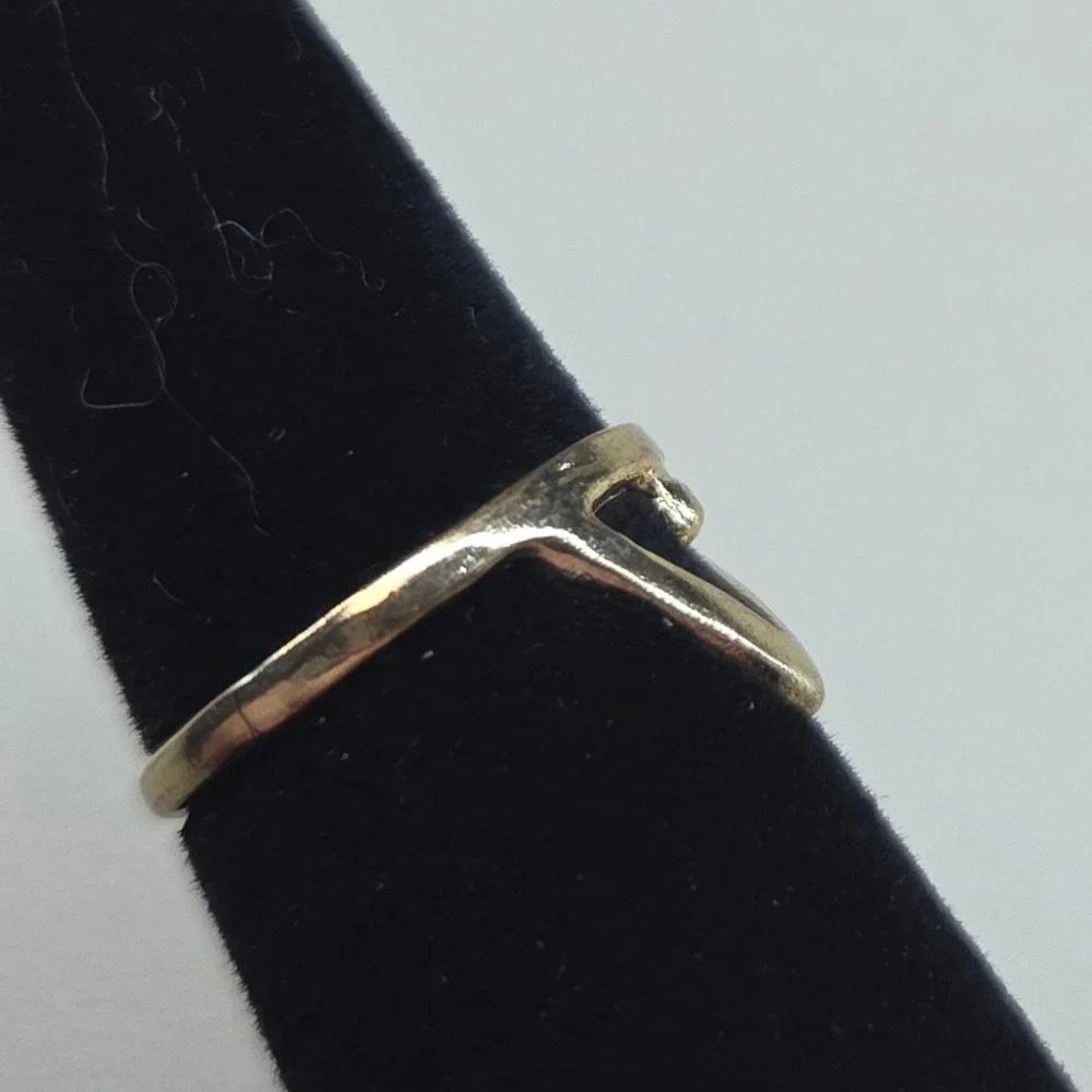 Gold Tone Geometric Open Triangle Ring Minimalist Modern Size 7.5